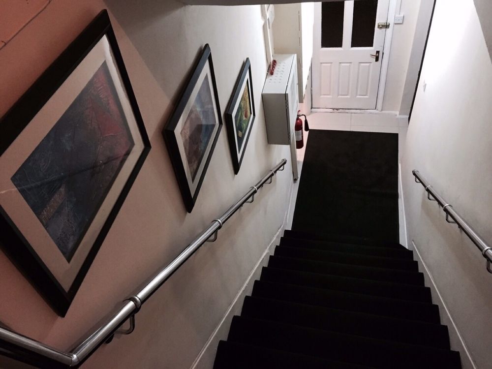 Oyo Firs Lodge London Heathrow Гаунслоу Екстер'єр фото
