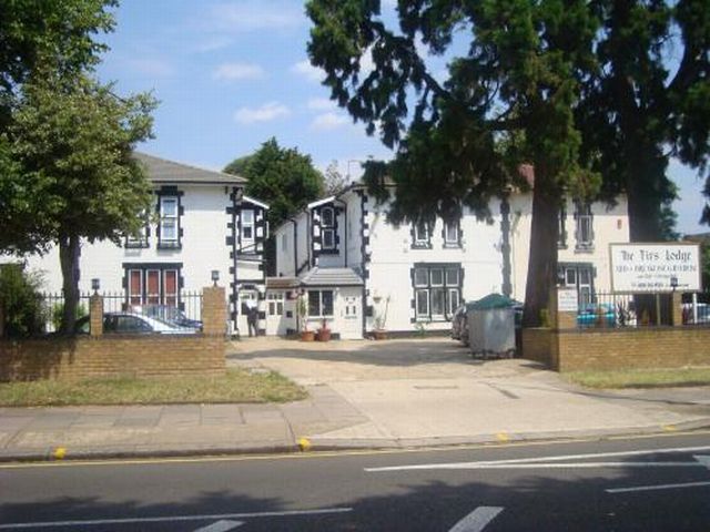 Oyo Firs Lodge London Heathrow Гаунслоу Екстер'єр фото